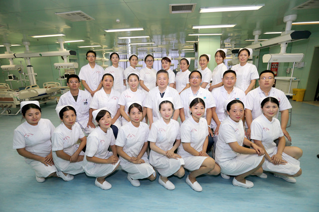 全家福——重症医学科 (33).jpg