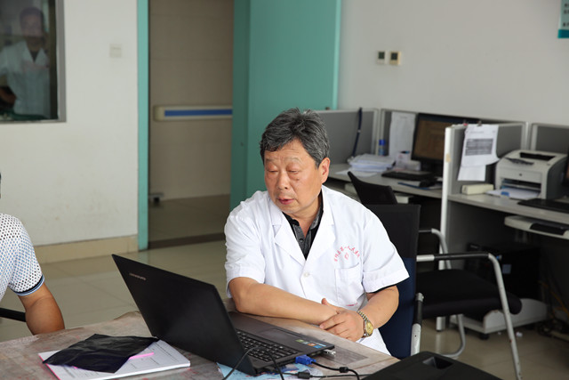 讲座2.jpg