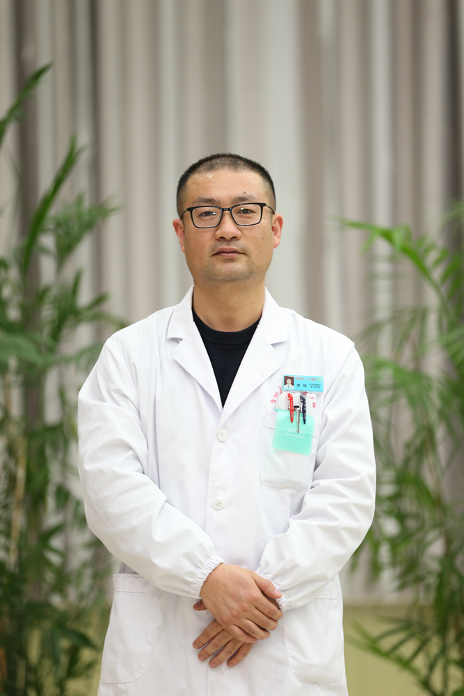 黄靖 副主任医师副本.jpg