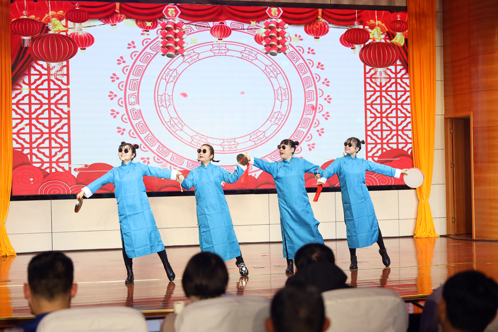 16三句半《夸夸咋医院》副本.jpg