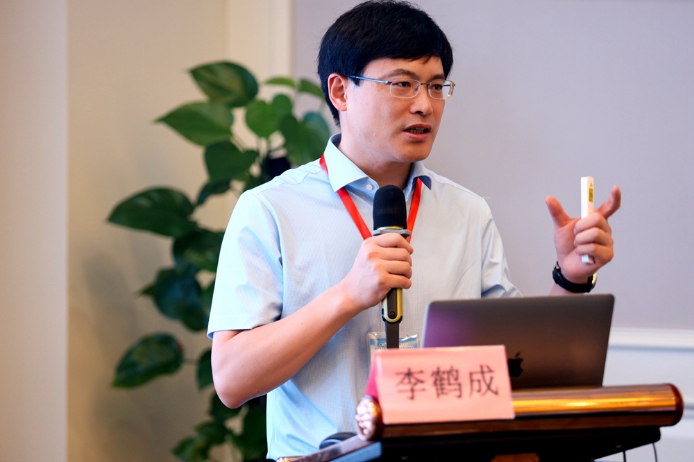 李鹤成.jpg