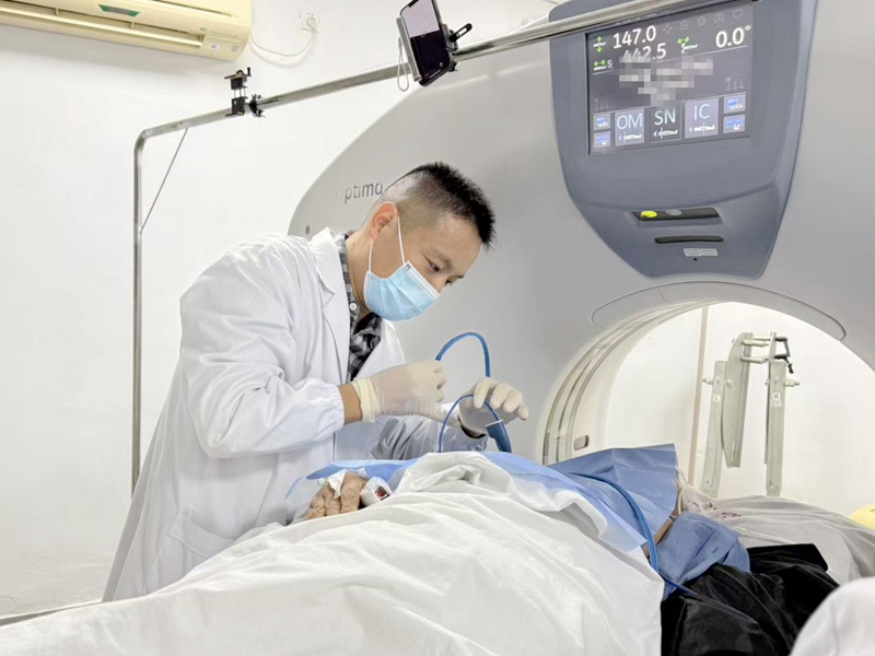 【省级区域（专科）医疗中心建设动态】霍邱县人民医院成功开展肺部肿瘤微波消融术  开启肺癌微创治疗新篇章