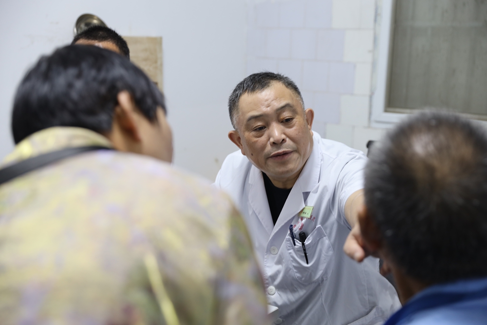 江淮名医杨见明名医工作室在霍邱县人民医院正式开诊